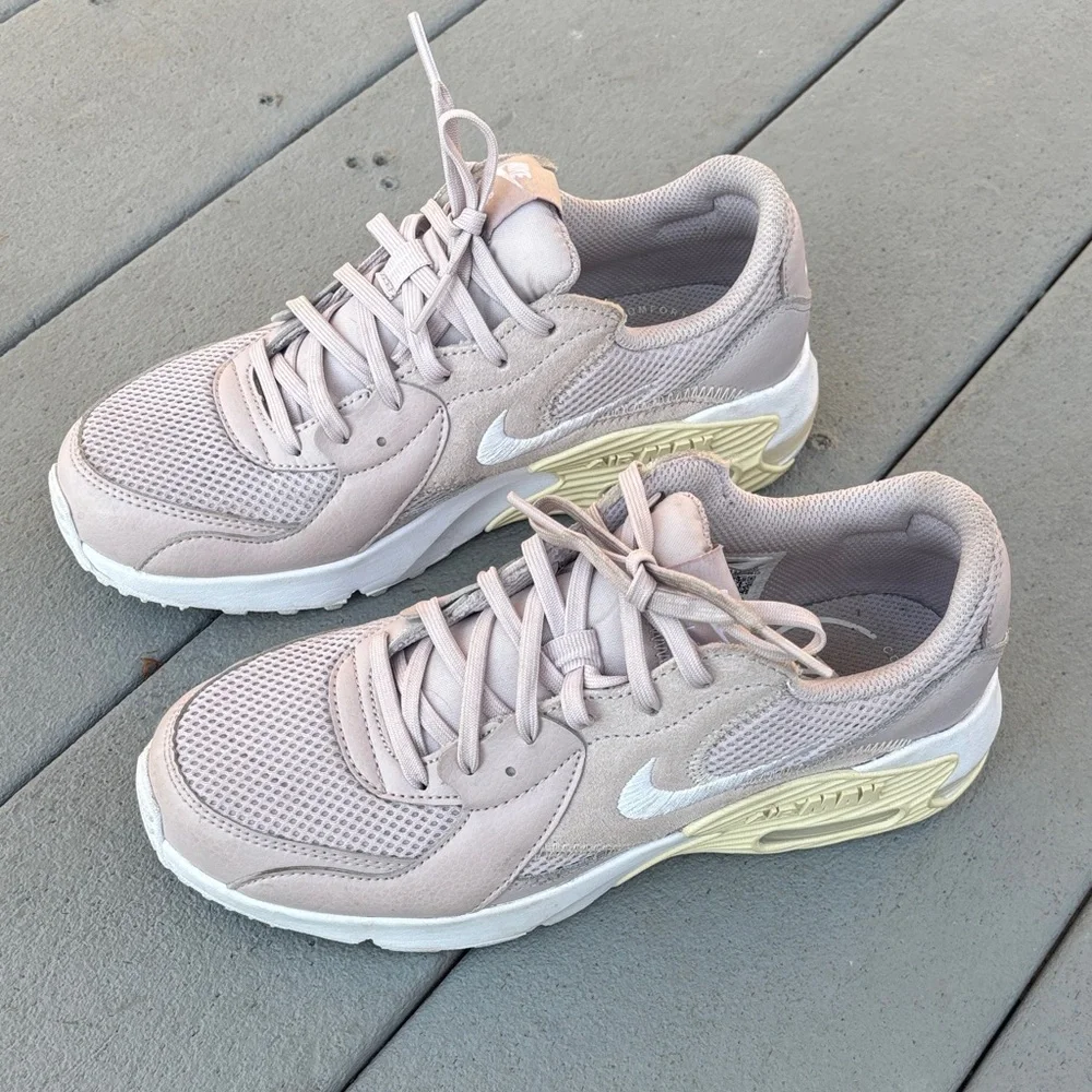 🌻Nike Women’s Pink/White Air Max Casual Sneakers 7.5 - Picture 3 of 10